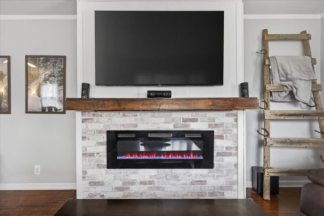 3212 Marthas Chapel Rd, Cunningham, TN 37052