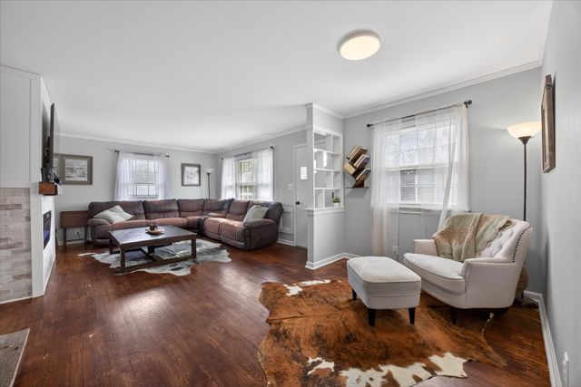 3212 Marthas Chapel Rd, Cunningham, TN 37052