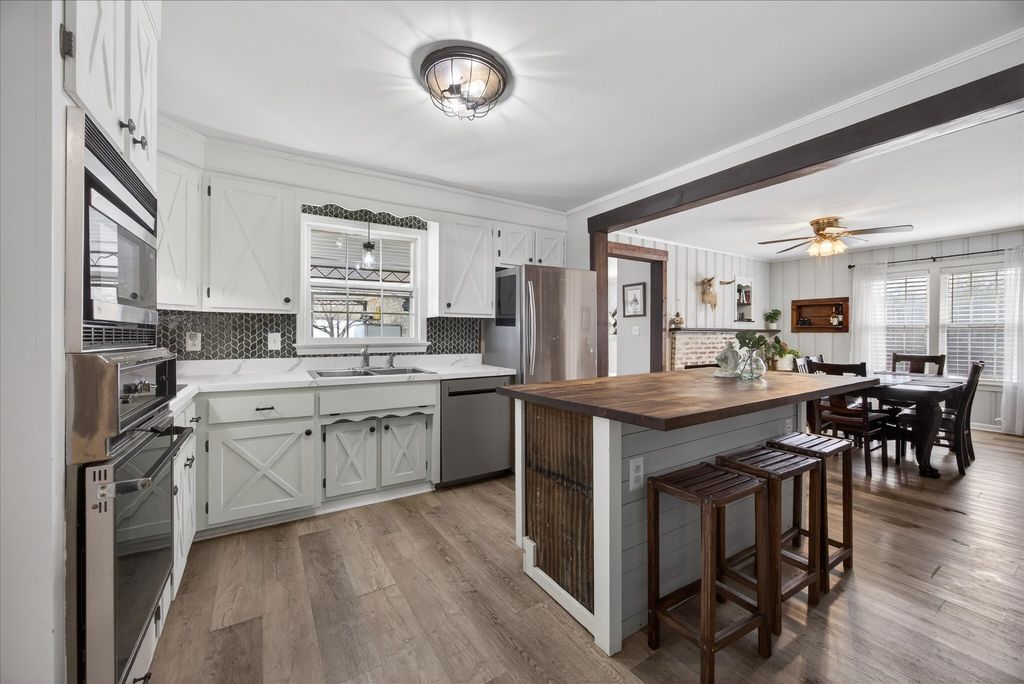 3212 Marthas Chapel Rd, Cunningham, TN 37052