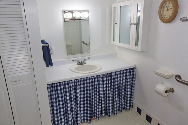 10127 41st Terrace 211, Boynton Beach, FL 33436