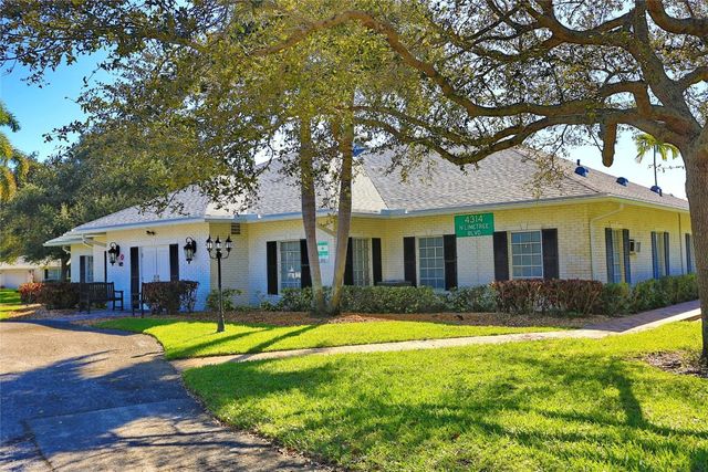 10127 41st Terrace 211, Boynton Beach, FL 33436