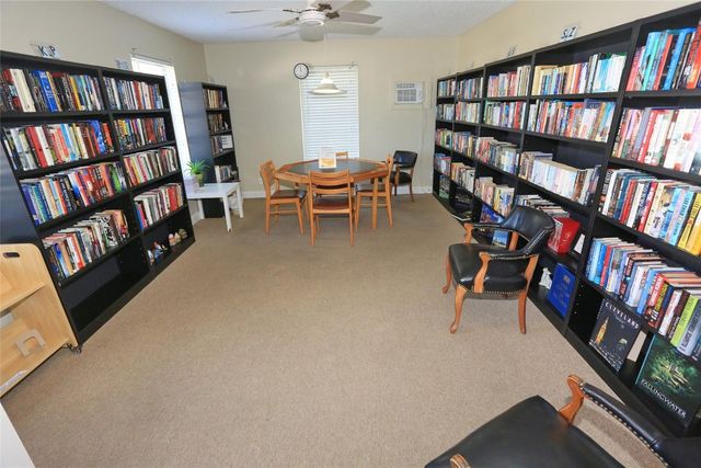 10127 41st Terrace 211, Boynton Beach, FL 33436