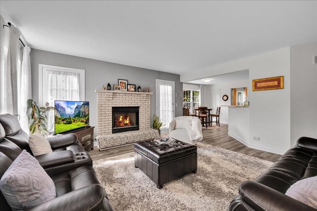 3424 Parliament Lane, Naperville, IL 60564