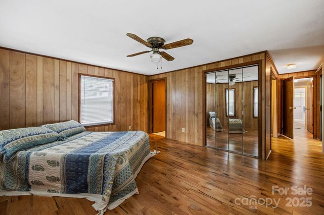 105 Corn Drive, Cedar Mountain, NC 28718