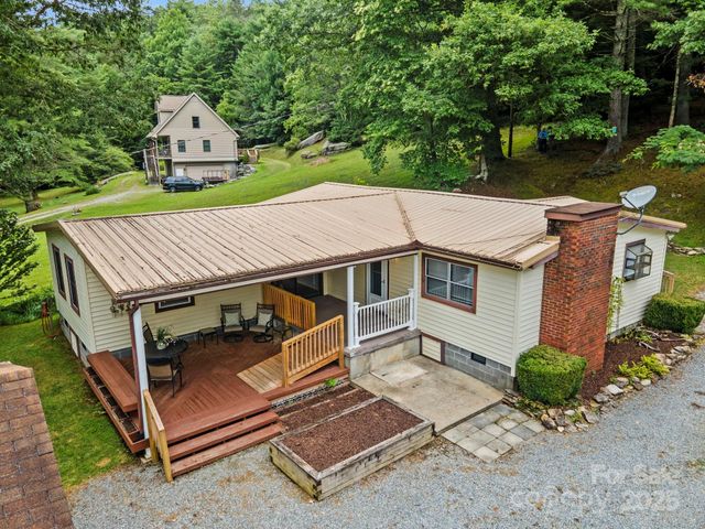 105 Corn Drive, Cedar Mountain, NC 28718