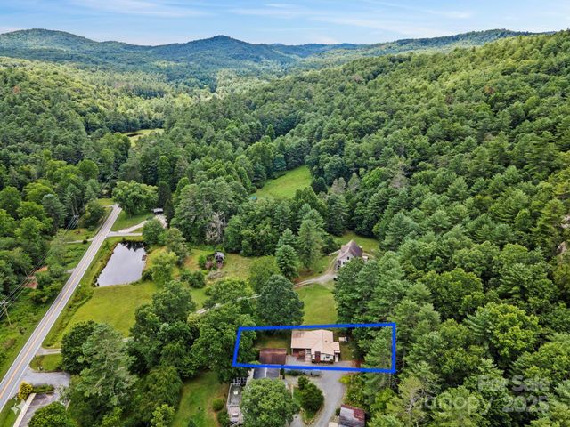 105 Corn Drive, Cedar Mountain, NC 28718