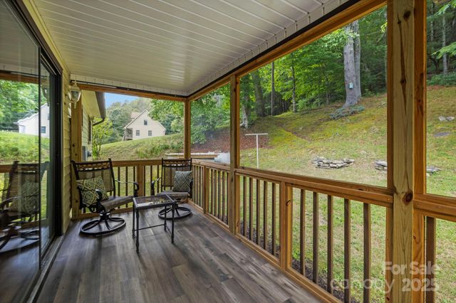 105 Corn Drive, Cedar Mountain, NC 28718