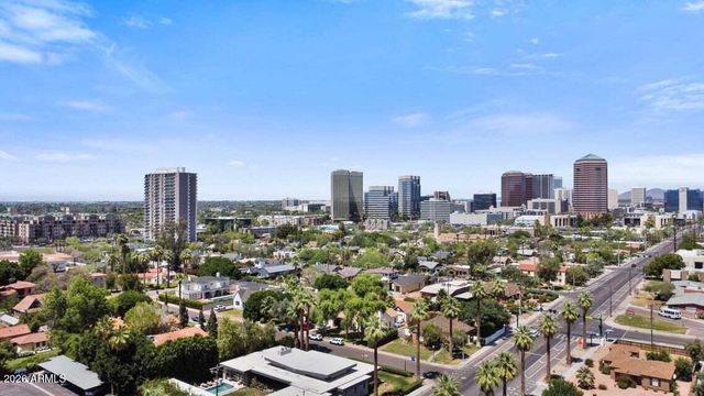 302 E MONTE VISTA Road D2, Phoenix, AZ 85004