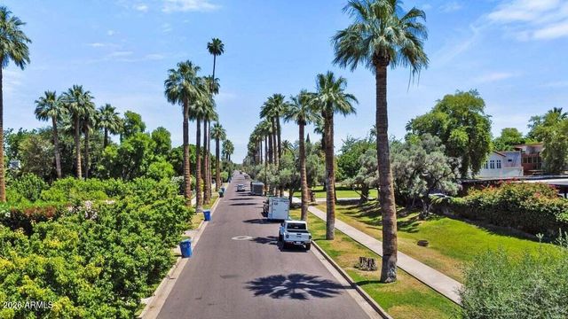 302 E MONTE VISTA Road D2, Phoenix, AZ 85004