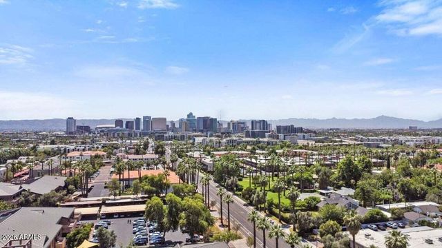 302 E MONTE VISTA Road D2, Phoenix, AZ 85004