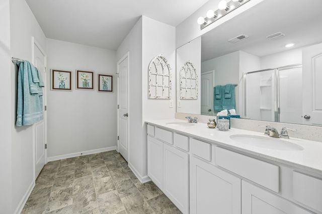 1033 Woodbridge Blvd, Lebanon, TN 37090