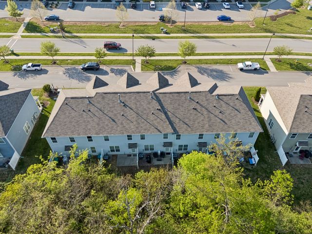 1033 Woodbridge Blvd, Lebanon, TN 37090