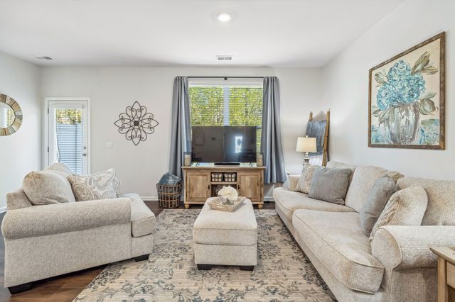 1033 Woodbridge Blvd, Lebanon, TN 37090