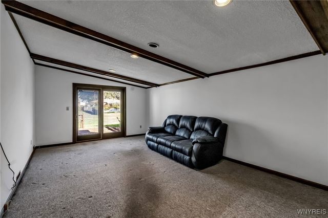 176 Barnabas Drive, Cheektowaga, NY 14043