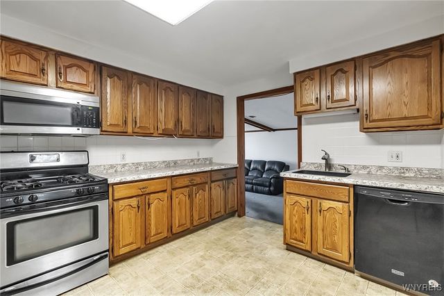 176 Barnabas Drive, Cheektowaga, NY 14043