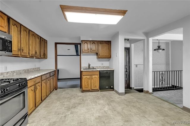 176 Barnabas Drive, Cheektowaga, NY 14043