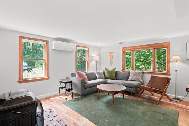 17 Spring Hill Rd, Newbury, MA 01922