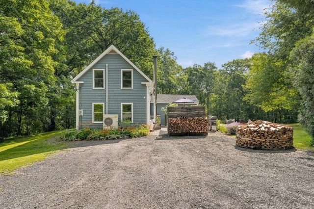 17 Spring Hill Rd, Newbury, MA 01922