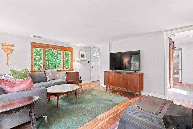 17 Spring Hill Rd, Newbury, MA 01922