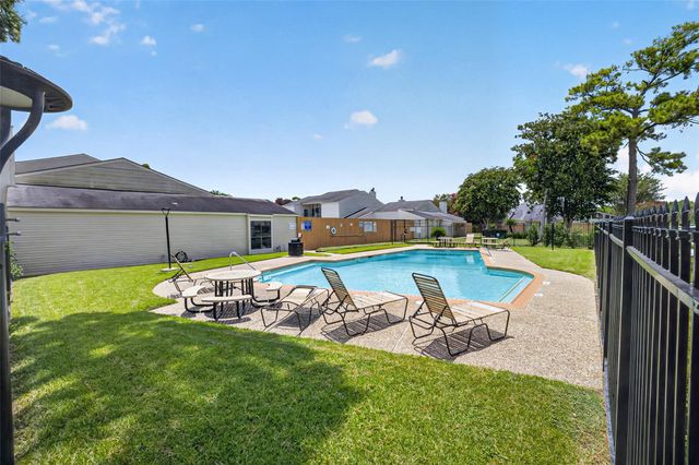 6401 Deihl Road 902, Houston, TX 77092