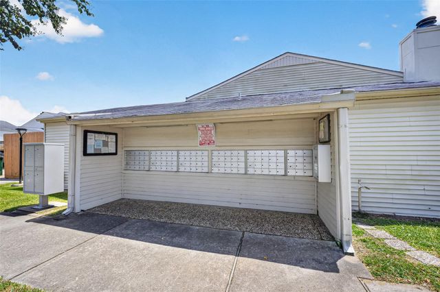 6401 Deihl Road 902, Houston, TX 77092