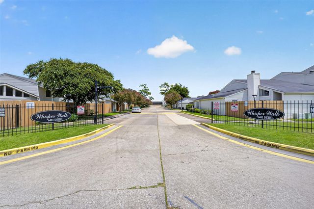 6401 Deihl Road 902, Houston, TX 77092