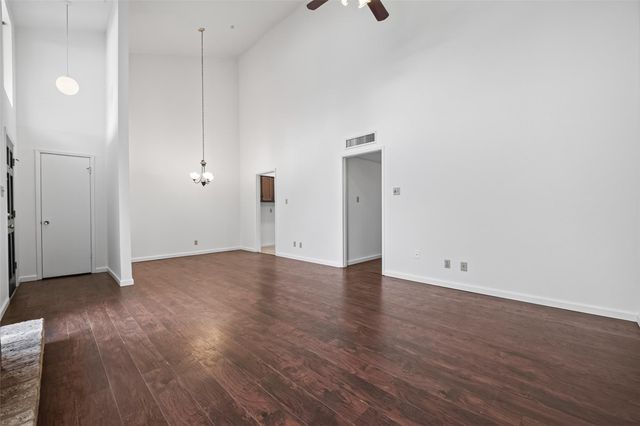 6401 Deihl Road 902, Houston, TX 77092