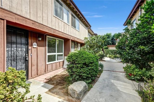 7300 Lennox Avenue C7, Van Nuys, CA 91405