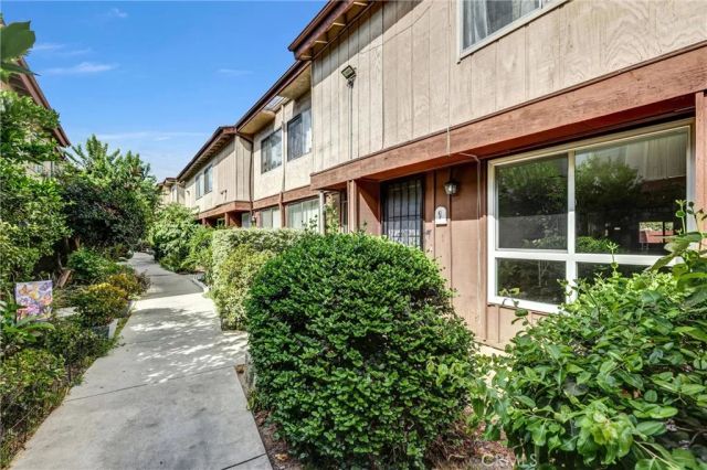 7300 Lennox Avenue C7, Van Nuys, CA 91405