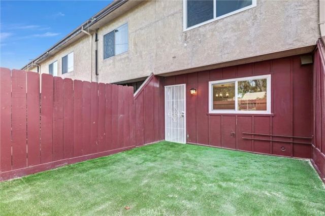 7300 Lennox Avenue C7, Van Nuys, CA 91405