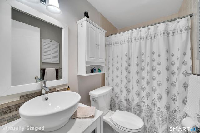 74 Hollister Way South 74, Glastonbury, CT 06033