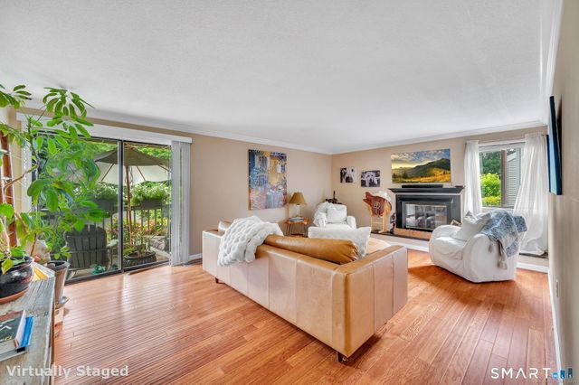 74 Hollister Way South 74, Glastonbury, CT 06033