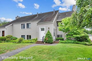 74 Hollister Way South 74, Glastonbury, CT 06033