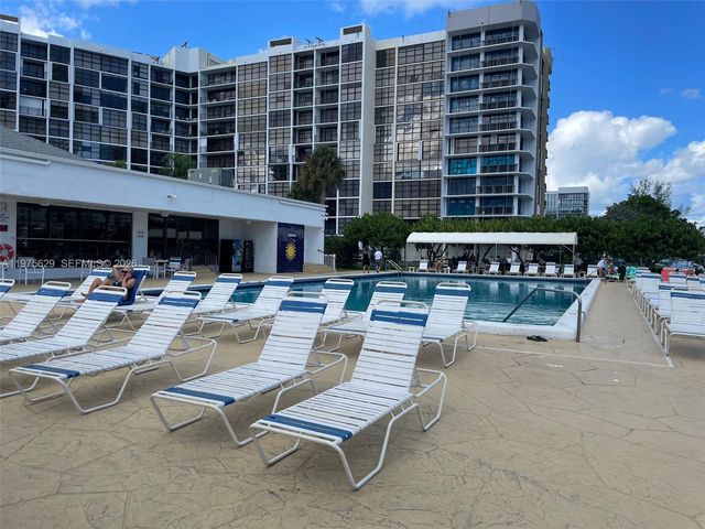 400 Leslie Dr 1105, Hallandale Beach, FL 33009