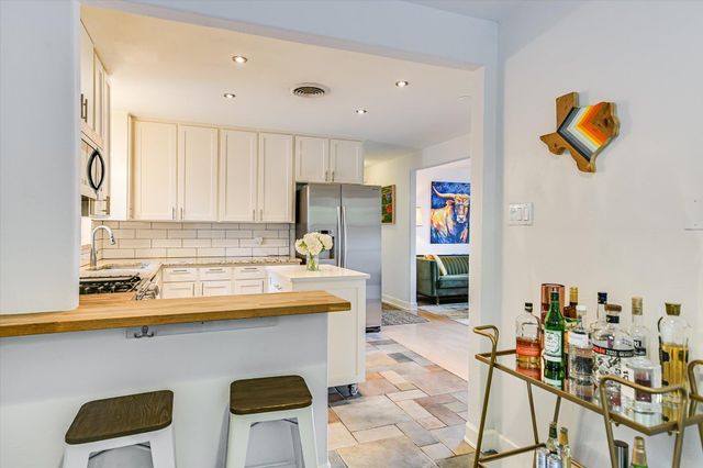 2805 S 5th ST, Austin, TX 78704