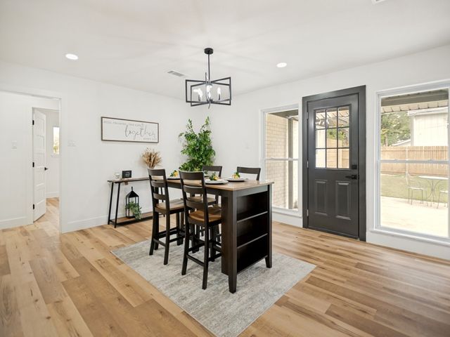 502 Martin Lane, Euless, TX 76040