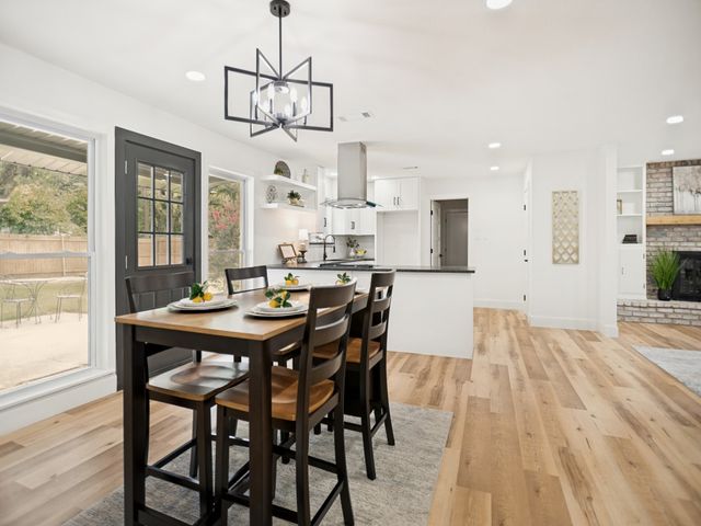 502 Martin Lane, Euless, TX 76040