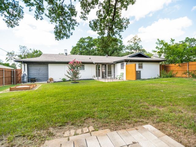 502 Martin Lane, Euless, TX 76040