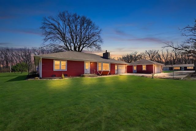 2594 E 1069th Road, Ottawa, IL 61350