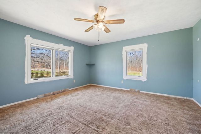 2594 E 1069th Road, Ottawa, IL 61350