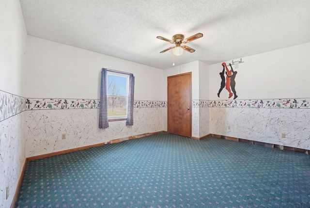 2594 E 1069th Road, Ottawa, IL 61350