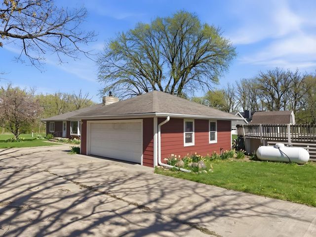 2594 E 1069th Road, Ottawa, IL 61350
