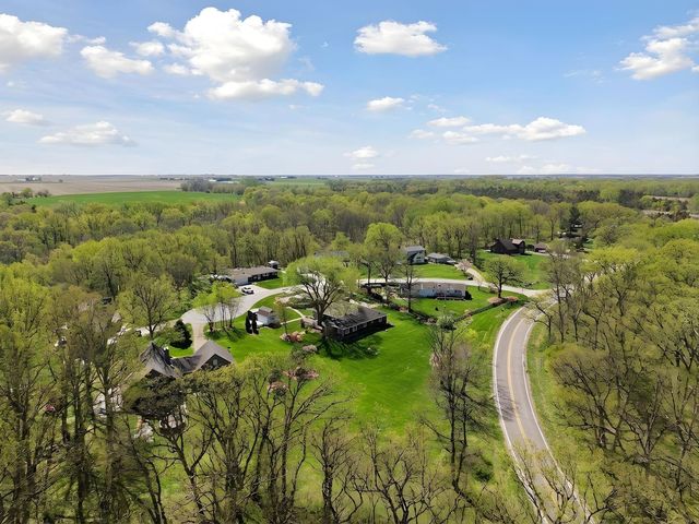 2594 E 1069th Road, Ottawa, IL 61350