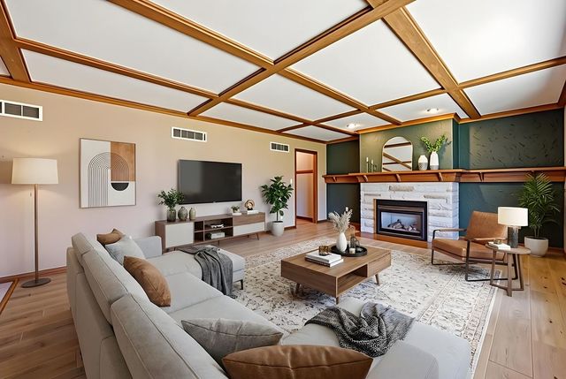 2594 E 1069th Road, Ottawa, IL 61350