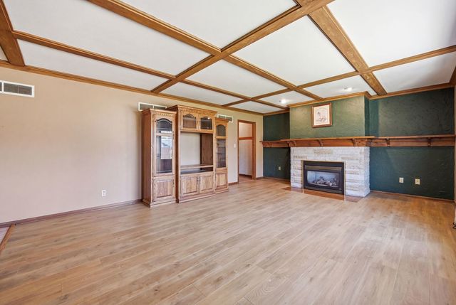 2594 E 1069th Road, Ottawa, IL 61350