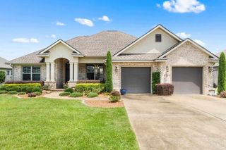 8492 Twenty One Oaks Ln, Pensacola, FL 32526