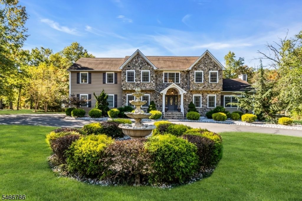 889 Country Club Rd, Bridgewater Twp., NJ 08807 — exterior