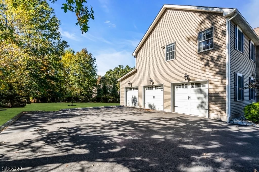 889 Country Club Rd, Bridgewater Twp., NJ 08807 — photo 3