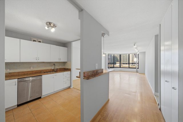 405 N Wabash Avenue 714, Chicago, IL 60611