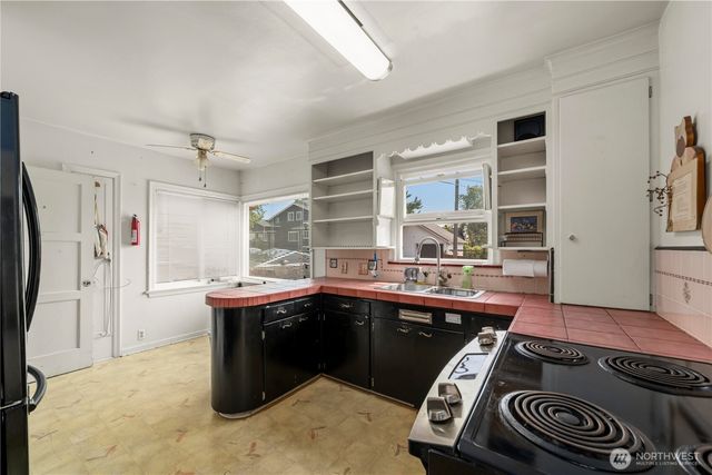 2016 30th Avenue S, Seattle, WA 98144